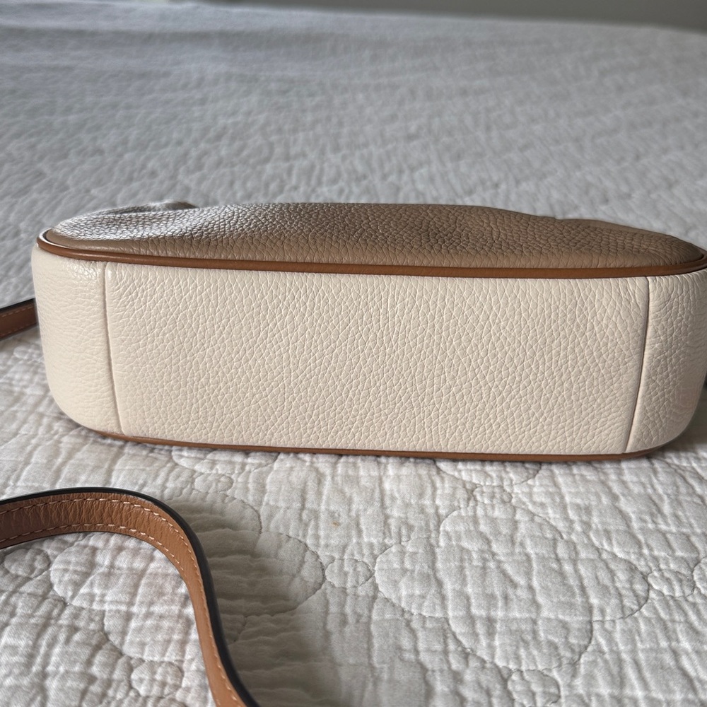 Coach Teri Beige Leather Shoulder/Crossbody Bag - Picture 2 of 7